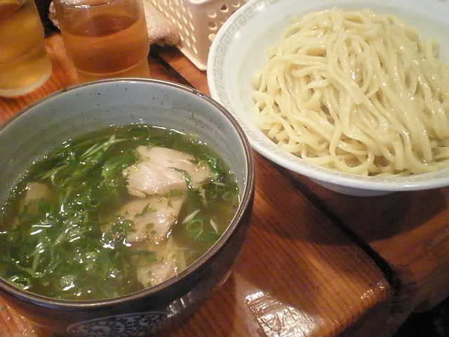 P7103181-0.JPG